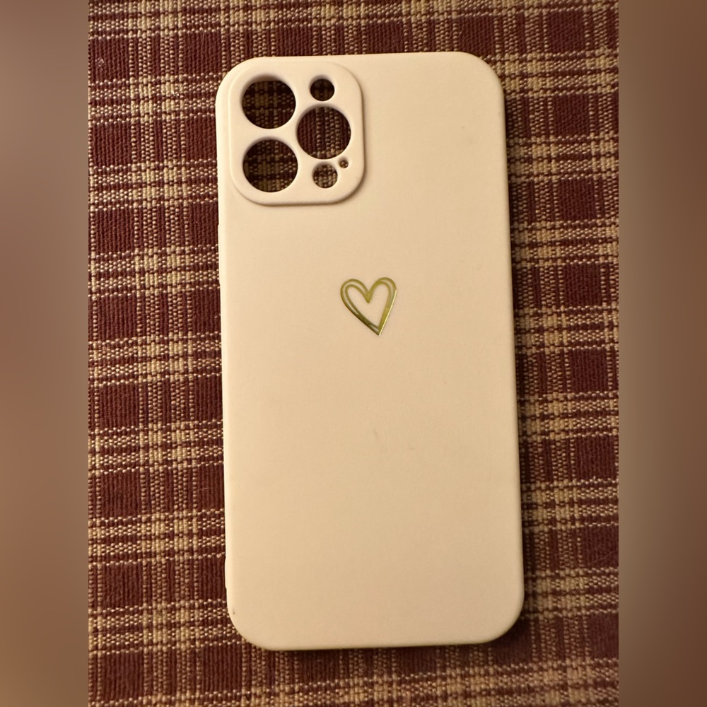 BRAND NEW- Heart iPhone 12 Pro Max Case